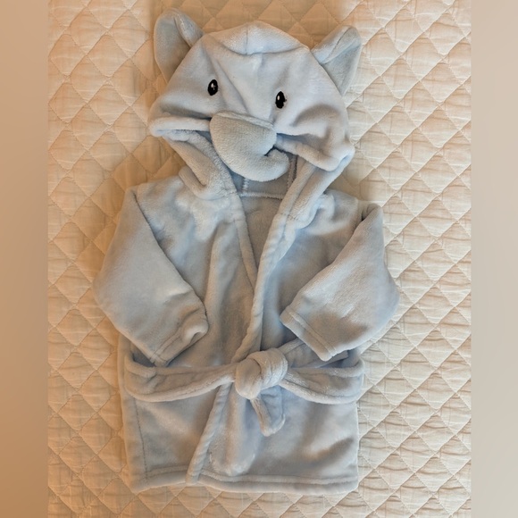 Adorable Blue Elephant Robe -Infant NWOT