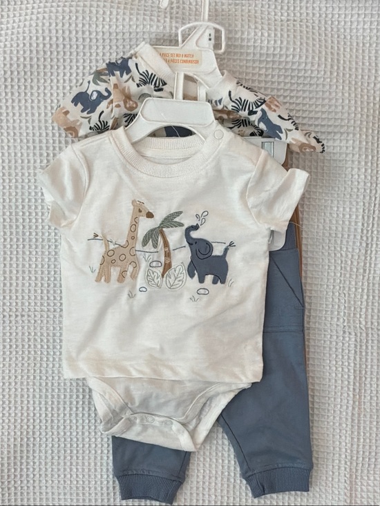 C&C California Cream Bodysuit with Blue Joggers & Safari Print NWOT